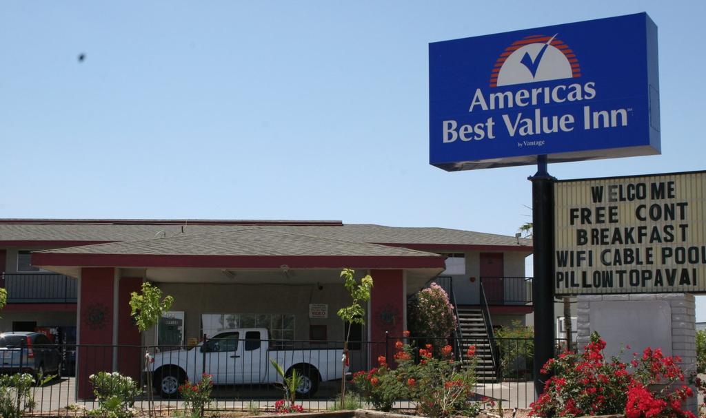 Americas Best Value Inn Нидлс Экстерьер фото