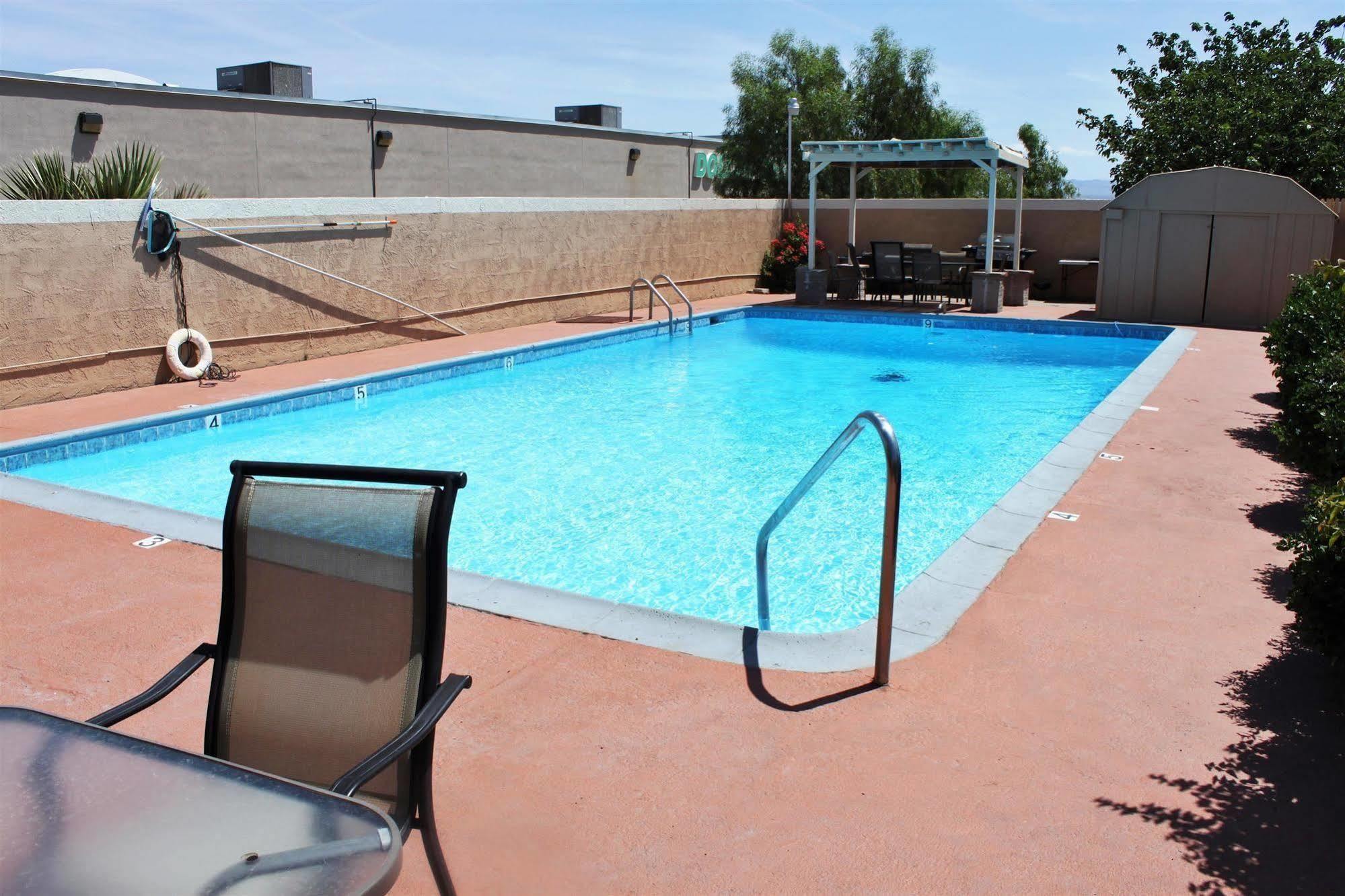 Americas Best Value Inn Нидлс Экстерьер фото
