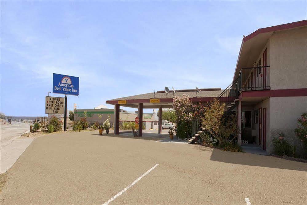 Americas Best Value Inn Нидлс Экстерьер фото